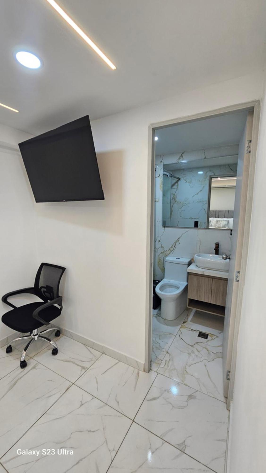 Hotel West Inn Bogotá Dış mekan fotoğraf