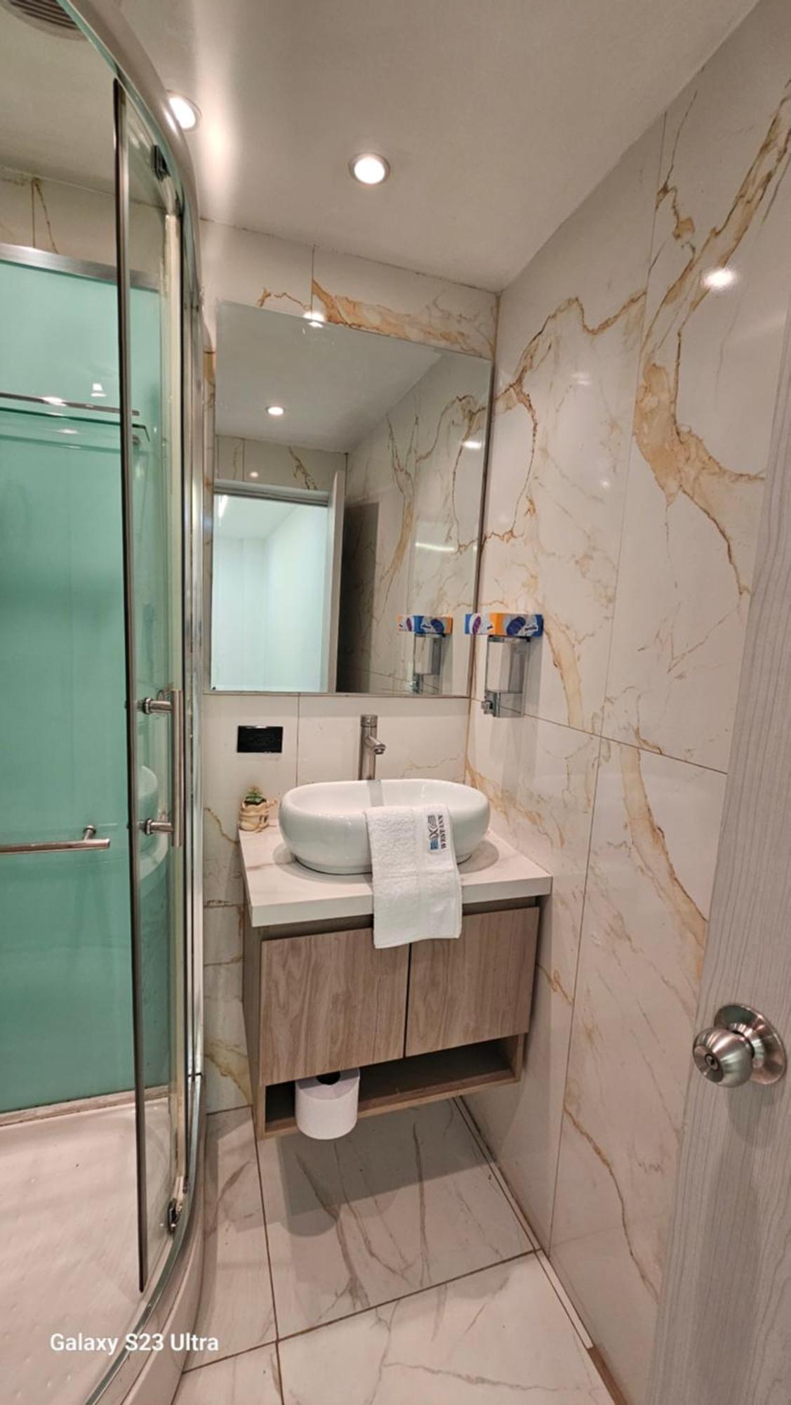 Hotel West Inn Bogotá Dış mekan fotoğraf