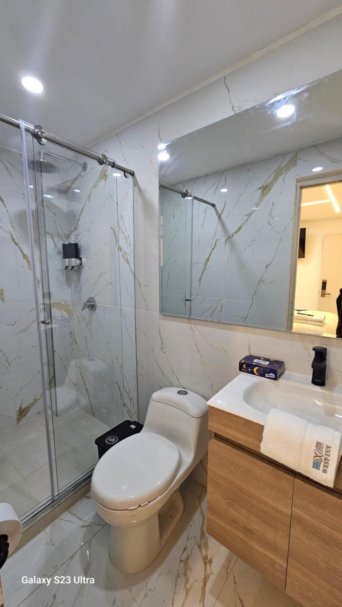 Hotel West Inn Bogotá Dış mekan fotoğraf